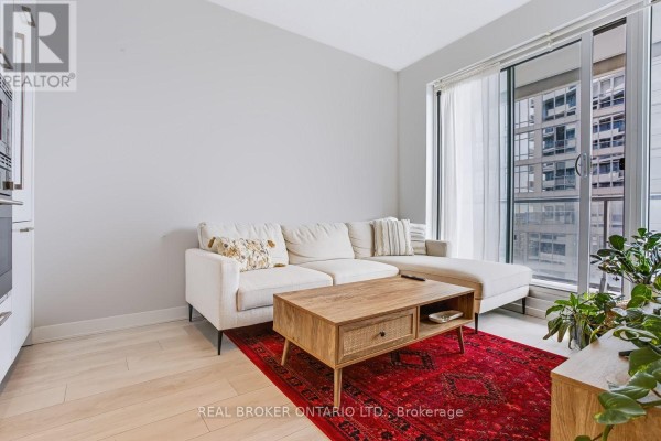 4207 - 2221 Yonge Street, Toronto, ON M4S2B4 Photo 3