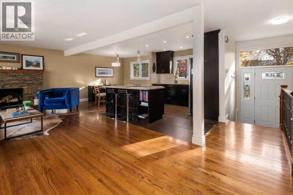Kitchen - 4207 5 Avenue Sw, Calgary, AB T3C0C4 Photo 4