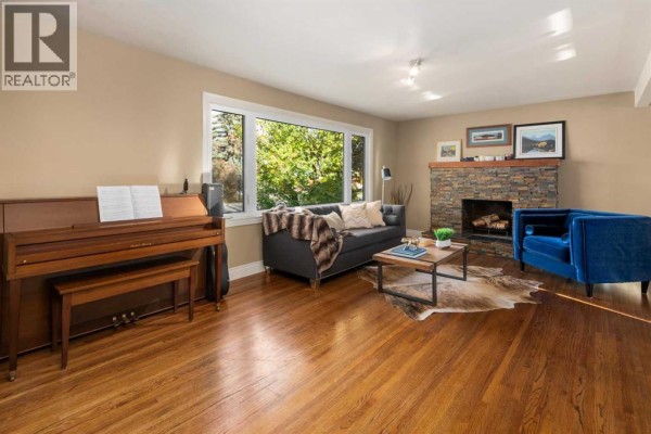 Primary Bedroom - 4207 5 Avenue Sw, Calgary, AB T3C0C4 Photo 5