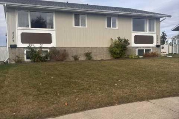 Kitchen - 4207 54 Avenue, Innisfail, AB T4G1K4 Photo 2