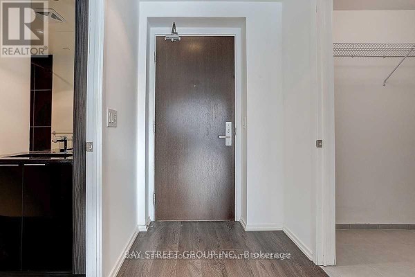 Primary Bedroom - 4209 - 70 Temperance Street, Toronto, ON M5H0B1 Photo 3