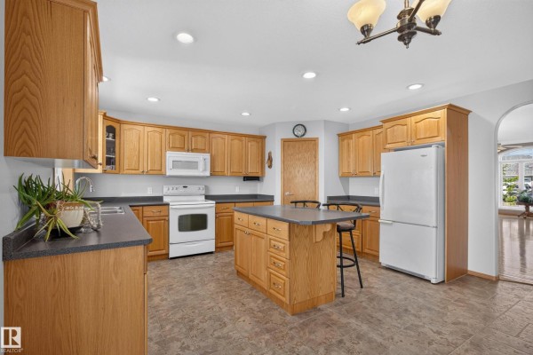 Family room - 4209 46 St, Vegreville, AB T9C1X7 Photo 4