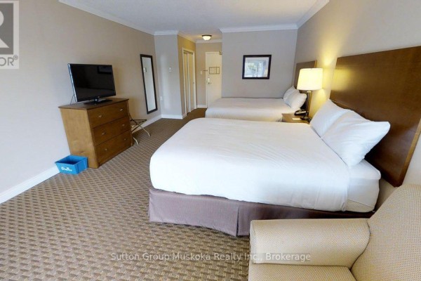 421 - 421 Bayshore - Deerhurst Drive, Huntsville, ON P1H2E8 Photo 4