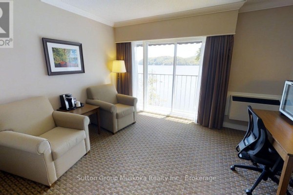 421 - 421 Bayshore - Deerhurst Drive, Huntsville, ON P1H2E8 Photo 5