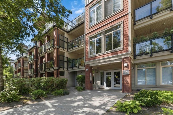 421 15385 101a Avenue, Surrey, BC, photo 3
