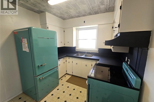 4pc Bathroom - 421 3rd Street E, Shaunavon, SK S0N2M0 Photo 5