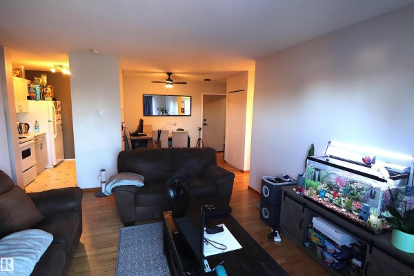 #421 6720 158 Av Nw, Edmonton, AB T5Z3B1 Photo 5