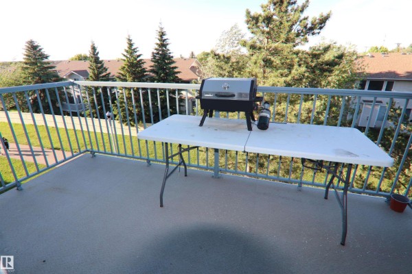 #421 6720 158 Av Nw Nw, Edmonton, AB T5Z3B1 Photo 3