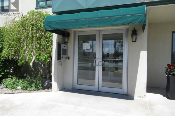 421 Fairview Drive Unit# 401, Brantford, ON, photo 2