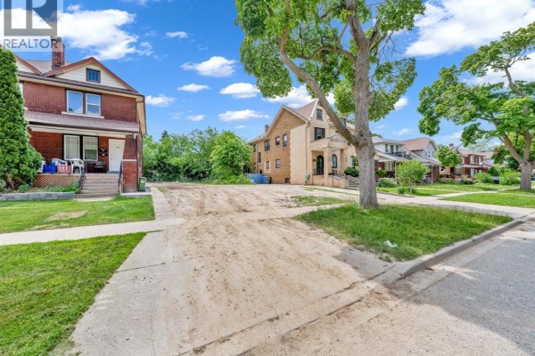 421 Partington Avenue, Windsor, ON N8W3S1 Photo 3