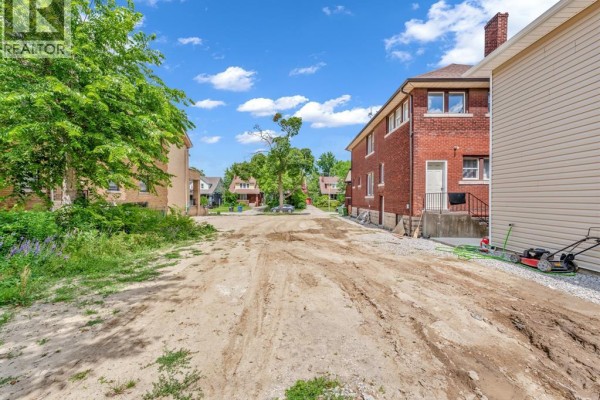 421 Partington Avenue, Windsor, ON N8W3S1 Photo 5