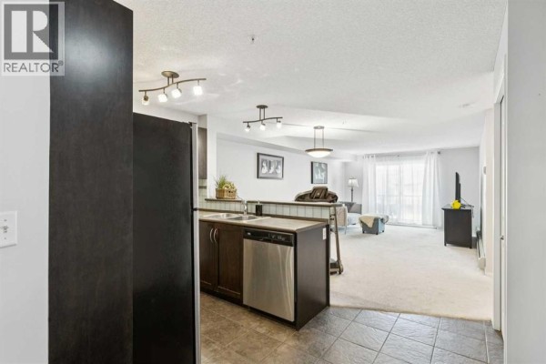 Bedroom - 4210, 60 Panatella Street Nw, Calgary, AB T3K0M1 Photo 4