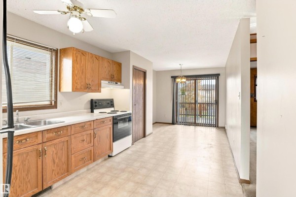Primary Bedroom - 4210 50 Av, Cold Lake, AB T9M2B3 Photo 5