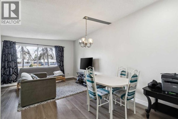 Dining room - 4210 Richmond Road Sw, Calgary, AB T3E4P3 Photo 5