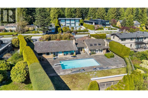 4211 Rockridge Crescent, West Vancouver, BC V7W1A9 Photo 4