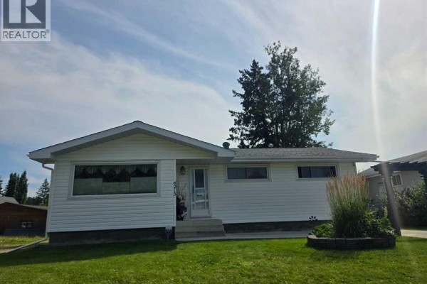 4215 7 Avenue, Edson, AB, photo 2