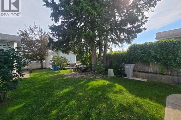 4215 7 Avenue, Edson, AB, photo 3