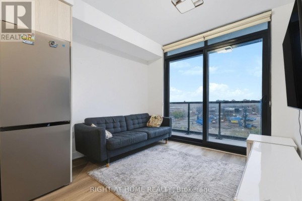 422 - 86 Dundas Street E, Mississauga, ON L5A1W4 Photo 5