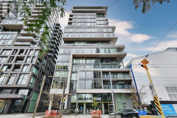 422 - 95 Bathurst Street, Toronto