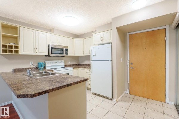 Kitchen - #422 17404 64 Av Nw, Edmonton, AB T5T6X4 Photo 3