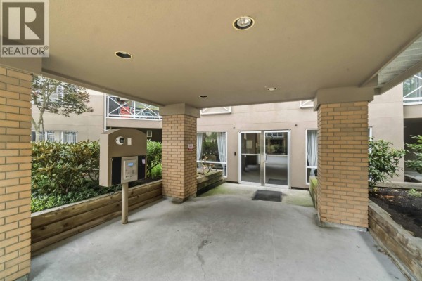 422 2551 Parkview Lane, Port Coquitlam, BC V3C6J8 Photo 2