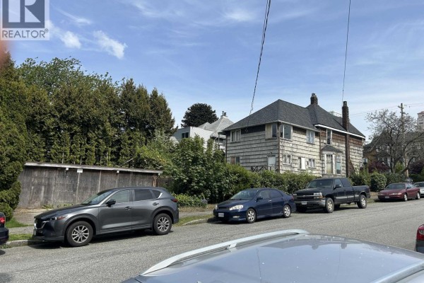 422 Eighth Street, New Westminster, BC V3M3R7 Photo 5