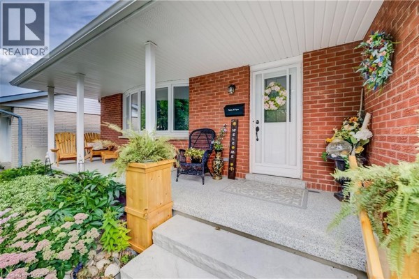 Recreation room - 422 Grangewood Drive, Waterloo, ON N2K2E6 Photo 3