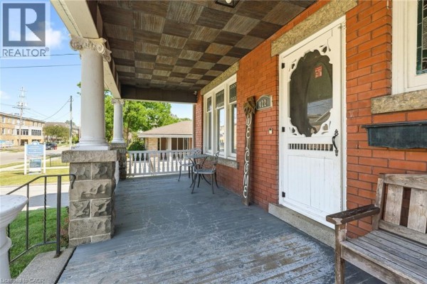 422 Lock Street W, Dunnville, ON, photo 3