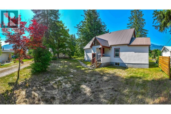 4pc Bathroom - 422 Ninth Street E, Revelstoke, BC V0E2S0 Photo 5