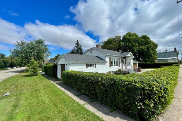 422 Third Avenue, Carberry, MB R0K0H0 Photo 2