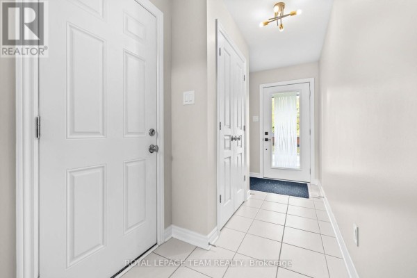 Family room - 422 Tralee Road, Ottawa, ON K2J5Z7 Photo 3