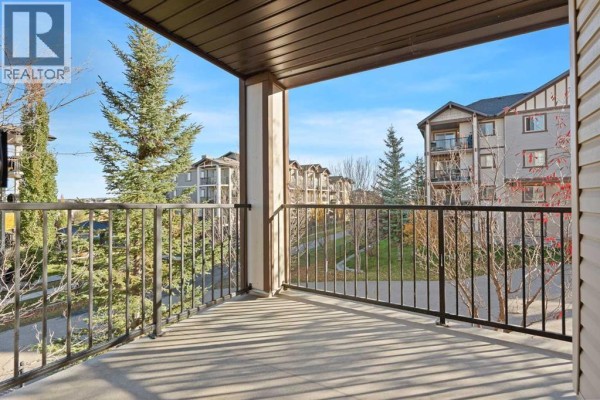Dining room - 4222, 60 Panatella Street Nw, Calgary, AB T3K0M4 Photo 5