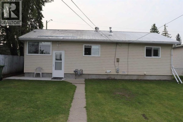 4227 5 Avenue, Edson, AB, photo 2