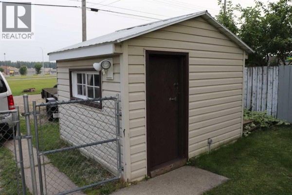 4227 5 Avenue, Edson, AB, photo 3