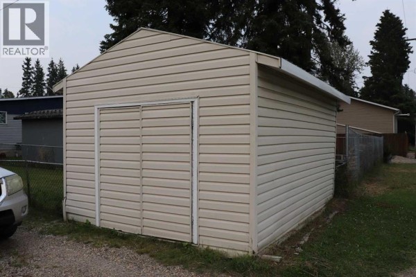 Laundry room - 4227 5 Avenue, Edson, AB T7E1A5 Photo 4