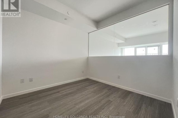 Kitchen - 423 - 689 The Queensway, Toronto, ON M8Y1L1 Photo 3