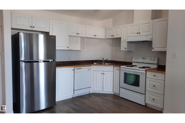 Kitchen - #423 5340 199 St Nw, Edmonton, AB T6M0A5 Photo 3