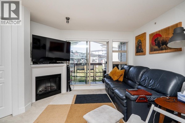 423 738 E 29th Avenue, Vancouver, BC V5V0B6 Photo 2