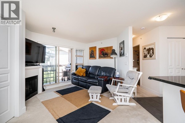 423 738 E 29th Avenue, Vancouver, BC V5V0B6 Photo 3