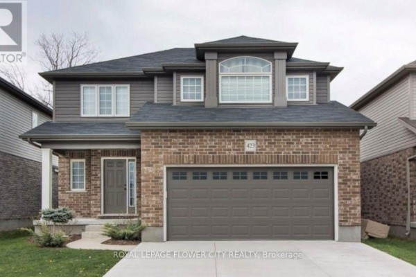 423 Champlain Avenue, Woodstock