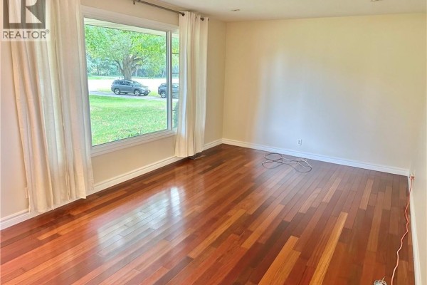 Bedroom - 423 Highway 6, Simcoe, ON N3Y4K2 Photo 5