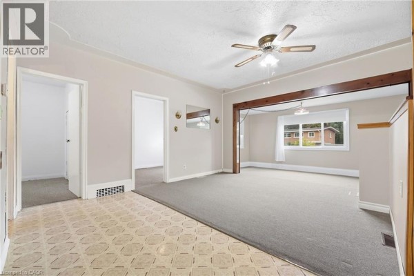 Recreation room - 423 Lawrence Avenue, Kitchener, ON N2M1Y7 Photo 3