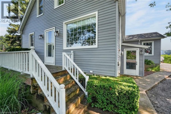 Den - 423 Read Road, Niagara On The Lake, ON L2R7K6 Photo 4