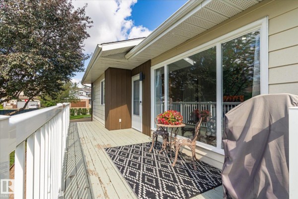 Kitchen - 4235 147 St Nw, Edmonton, AB T6H5V6 Photo 3
