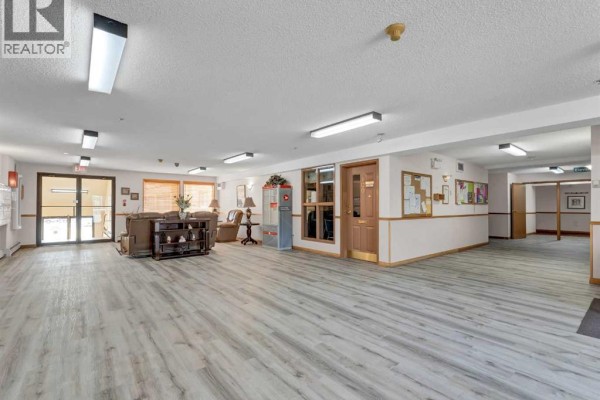 Primary Bedroom - 424, 3021 13 Avenue Se, Medicine Hat, AB T1B4E2 Photo 5