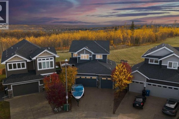 Residential for sale at 424 Dixon Road, Fort Mcmurray, AB - MLS® rPCNuN