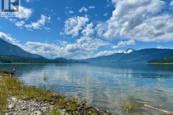 424 Galena Shores Drive, Galena Bay, BC V0G1R0 Photo 5