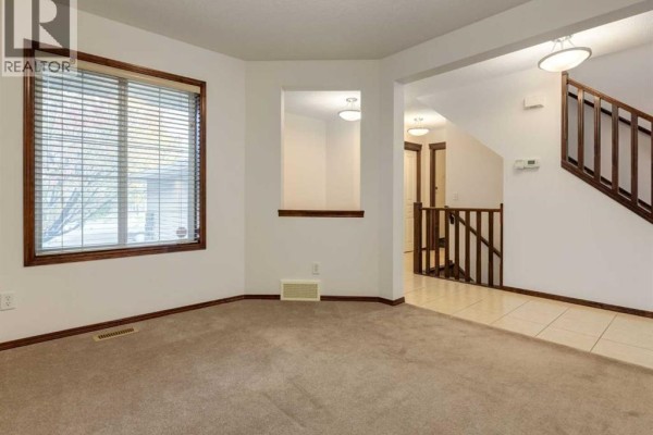 2pc Bathroom - 424 Hidden Creek Boulevard Nw, Calgary, AB T3K6J1 Photo 5