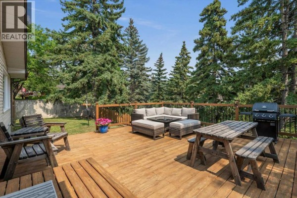 Kitchen - 424 Silver Valley Drive Nw, Calgary, AB T3B4C2 Photo 3