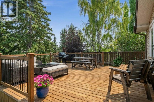 Foyer - 424 Silver Valley Drive Nw, Calgary, AB T3B4C2 Photo 5